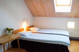 Отели типа «постель и завтрак» Ilmaristen Matkailutila Lieto Двухместный номер с 1 кроватью или 2 отдельными кроватями, общая ванная комната-1